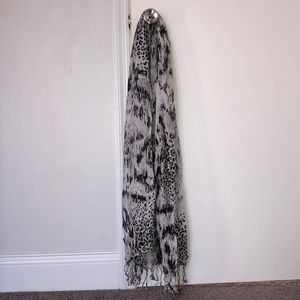 Black and white snow leopard scarf